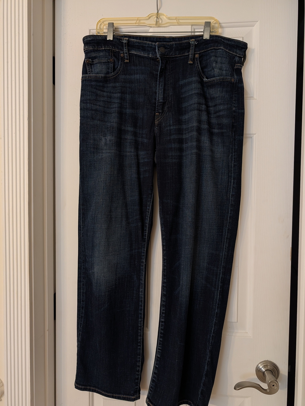 Lucky Brand Men's Dark Blue Straight-Leg Jeans